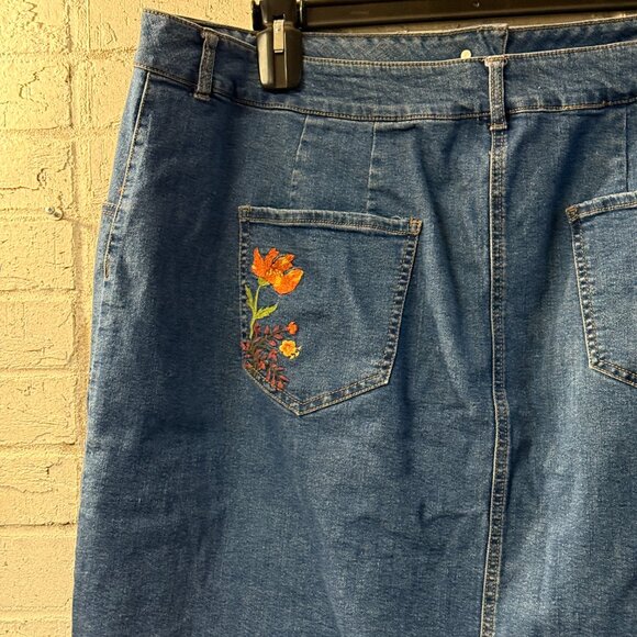 Est 1946 Plus Size 24W Denim Skirt Button Front Floral Embroidery Raw Hem - Picture 6 of 10